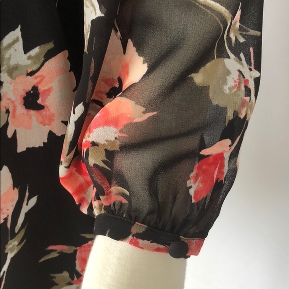 NWT WHBM Romantic Floral Print Dress.. Size 0 - Picture 12 of 15